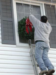 Christmas Decorating - Hanging a reef