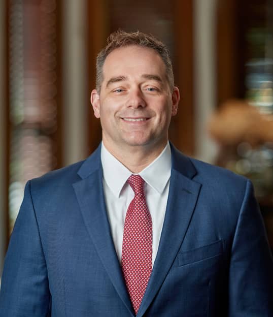 daren altieri headshot