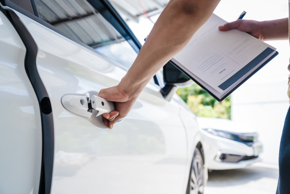 Tips on negotiating a car accident settlement, including strategies to maximize compensation and resolve claims